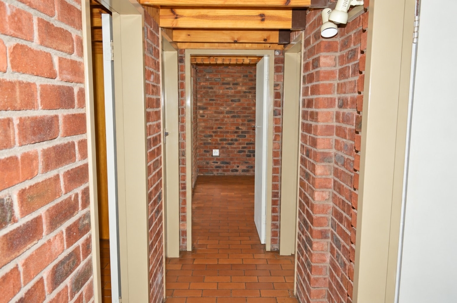 3 Bedroom Property for Sale in Flamwood North West